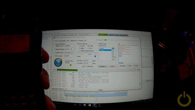 Pipo X9 running the DV4mini and the Wires-X software simultanuously