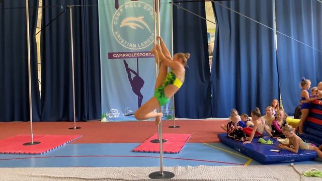 13 years old routine pole sport