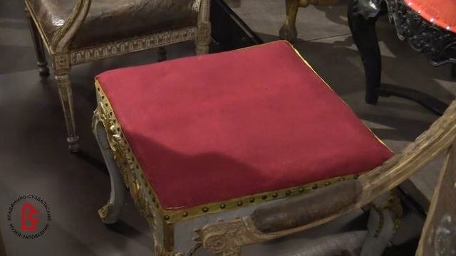 Видеоэкскурсия по экспозиции Открытое хранение мебели XVIII - нач. XX вв.