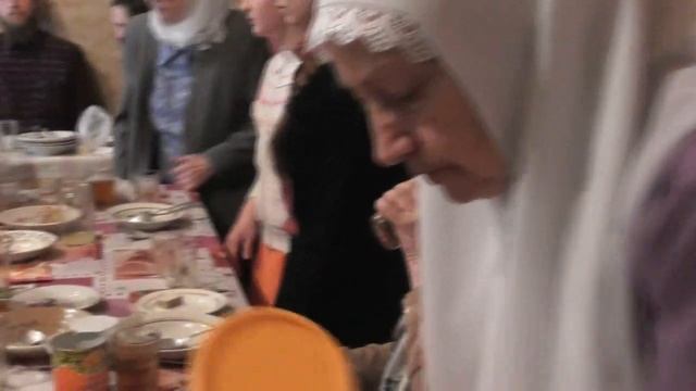 Трапеза после богослужения и собрания – перед занятиями.  22. 04. 2018
