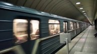 Метропоезд Номерной отправляется со станции метро Римская.