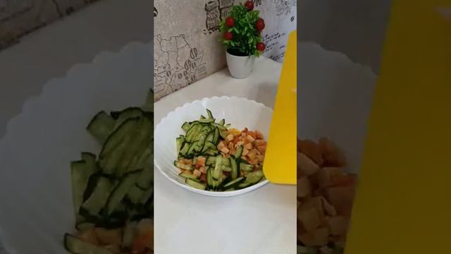 Как вам такой салат? 😋🥗