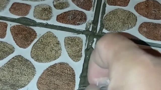 Лайфхак: заполняем щели между плиток