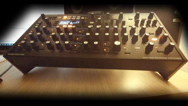 SyntheSizer NOVATION PEAK  - TRANCE Melody novation arturia peak