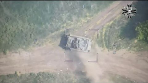 Удар "Ланцета" по БМП M2A2 Bradley ODS-SA украинской армии !!!