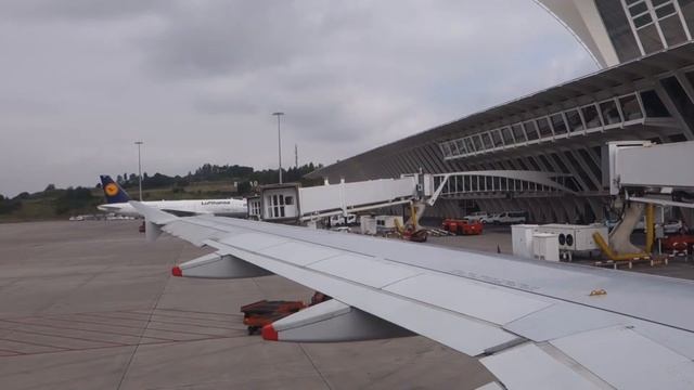 (HD)British Airways A320 Captains announcement at gate Bilbao Airport BIO LEBB