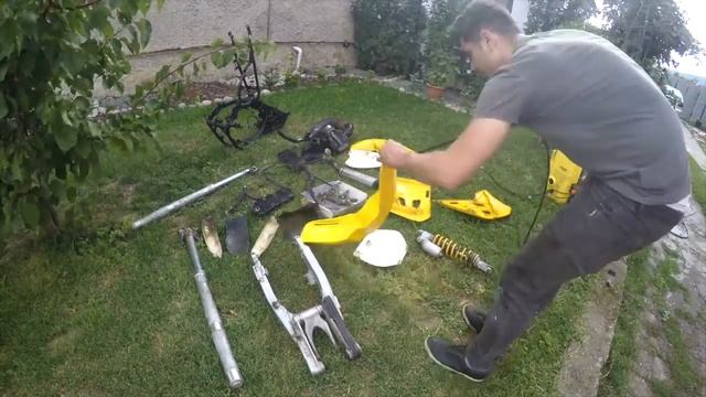 1000 SUBSCRIBES THANK YOU ( SUZUKI RM 250 PART 1)