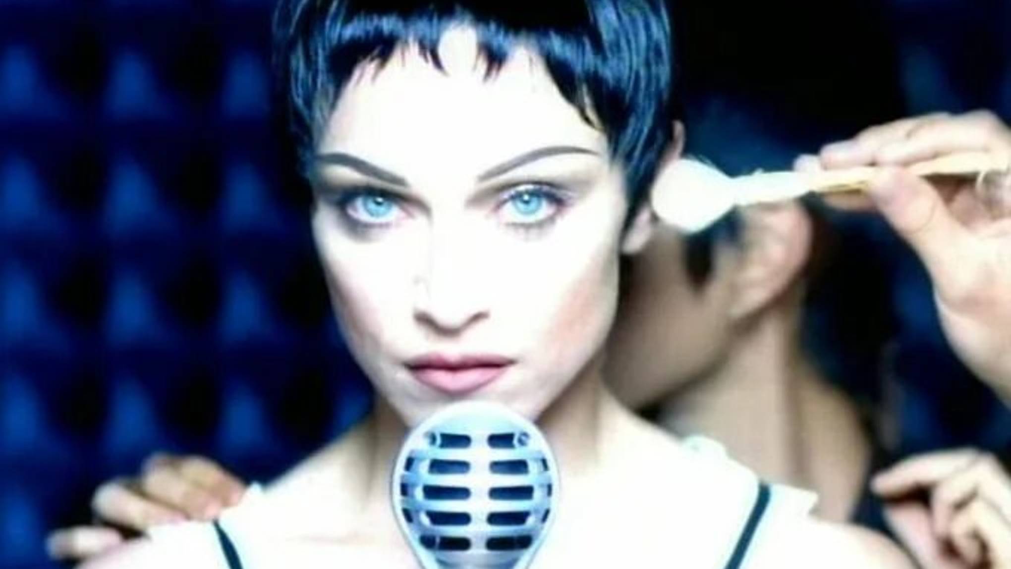 042 🖌️🌦️☔🌈 Madonna - Rain (Official Music Video 1992) Video Full HD HQ 1080