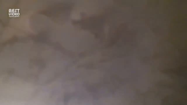 DEQ налил воду в кипящее масло