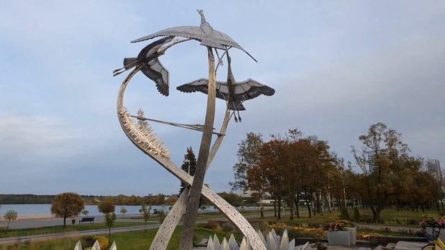 Инсталляция с тремя буслами в Минске