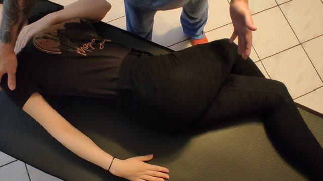 Убираем смещение таза,We return the pelvis to its place,Recuperamos la pelvis en su lugar, 我们把水盆放回原