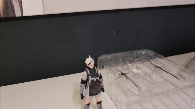 Unboxing: NieR Replicant ver.1.224744987139..., junger Protagonist Bring Arts