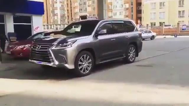 Lexus 570