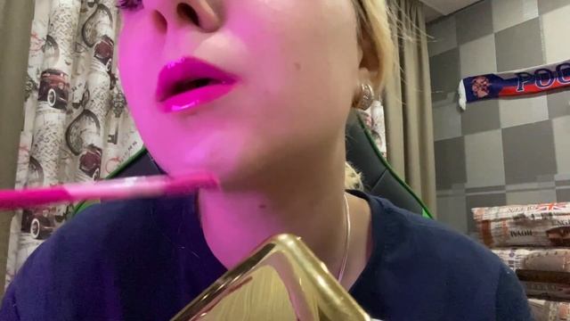 ASMR Applying 100 Layers of LIPGLOSS ?АСМР 100 слоев блеска/звуки рта ?