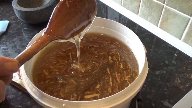 How we make our infused honeys - cinnamon, vanilla and ginger honeys