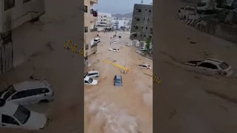 Дубайский циклон достиг Йемена