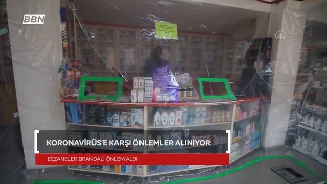 Eczanede koronavirüse karşı brandalı önlem.
