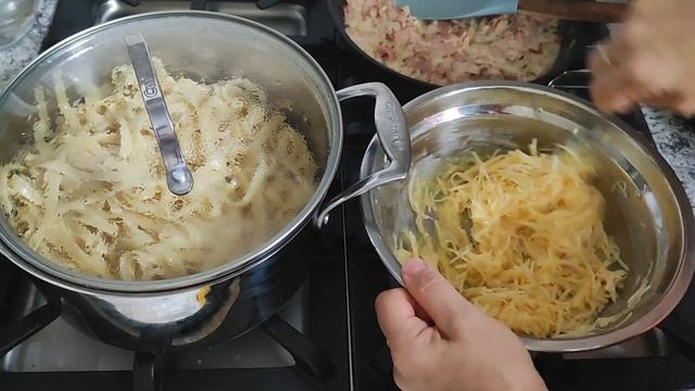 Паста карбонара с беконом сливками и пармезаном ?? быстро и вкусно