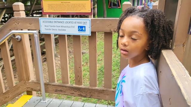 HOLIDAY WORLD ROLLERCOASTER TERROR RANKED BY KID  - VOYAGE - LEGEND - RAVEN  #familyvlog #themepark