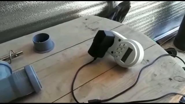 Самодельная автокормушка для рыбы / Self made auto fishfeeder