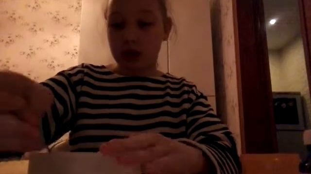 Сделала лизуна впервые!! Из борной кислоты, клея, соды и воды!😀😄😲