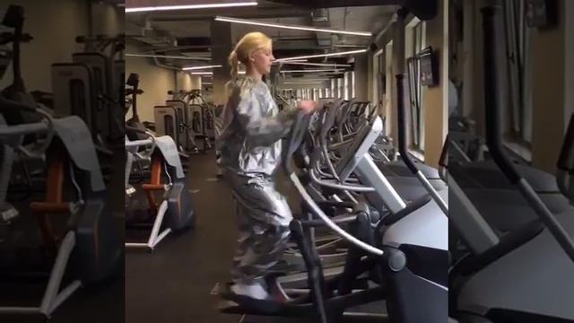 Эллипсоид  XT-One от Octane Fitness в фитнес-клубе 