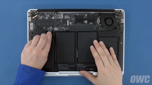 MacBook Air 13 Zoll Ende 2010 - Batterie ersetzen