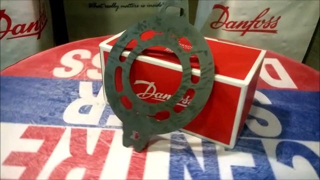 Распределитель 518807 Danfoss 90PV130 Valve Plate S90 CP15+0 5