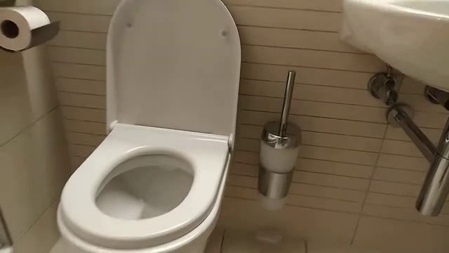 Функциональный санузел в бюджетной гостинице