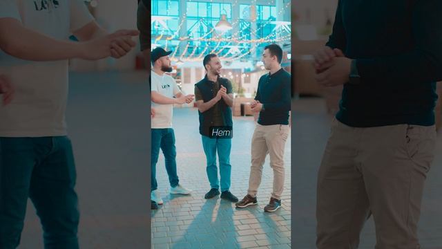 Парень с хорошим актерским навыком