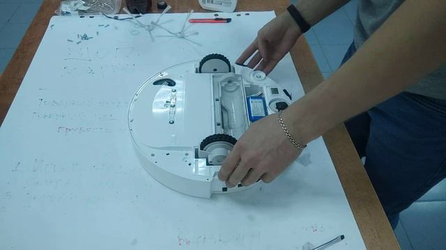 Разборка xiaomi robot vacuum cleaner essential (G1) исправляем ошибку вентилятора. ошибка 18