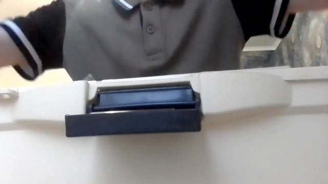открывание рыболовного бокса