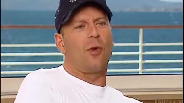 Bruce Willis приглашает на ДР "Брейк-Базы"