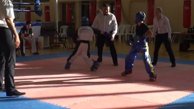 Карлов Артём 1.1 ПОИНТ 18.09.15 Чемпионат и Первенство Республики Крым по кикбоксингу WAKO