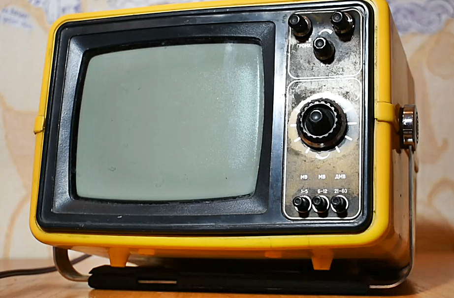 Телевизор из маленькой Европы в СССР/ Šilelis 405D