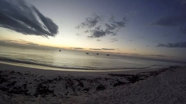 По Странам Карибского моря с палаткой.Мексика. Юкатан.Ночлег рядом с Тулумом