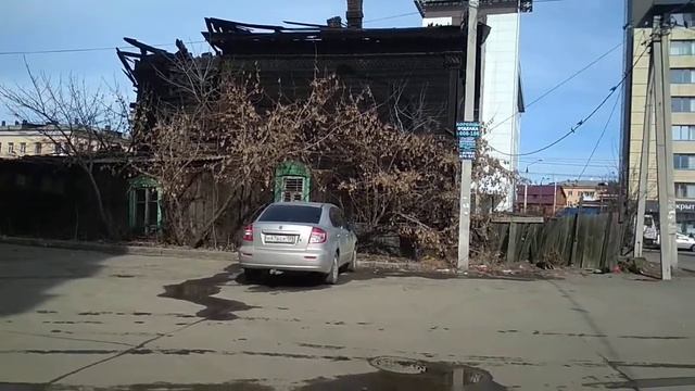 Сгоревшие дома в центре Иркутска