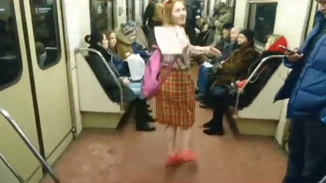 Танец в метро #хочукешью #0xf8vu 11.12