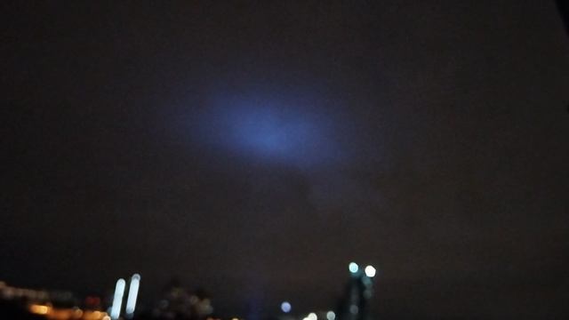 Северное сияние магнитная буря в Москве или НЛО?