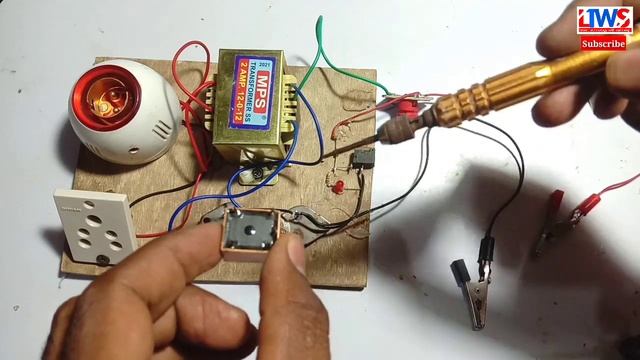 Automatic ON_OFF invertor | 220volt invertor kaise banaye | 12volt to 220volt invertor || by sandee