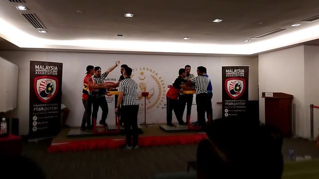 Armwrestling Malaysia National 2019. Saringan master tangan kiri.