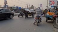 FAISALABAD PAKISTAN, WALKING TOUR IN FAISALABAD CITY, PRICES OF FRUIT IN PAKISTAN, CITY WALK, 4K60