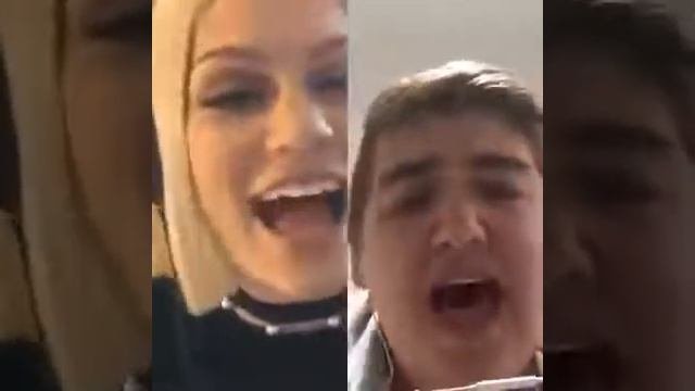 Простой парень спел с известной певицей! Она в шоке!