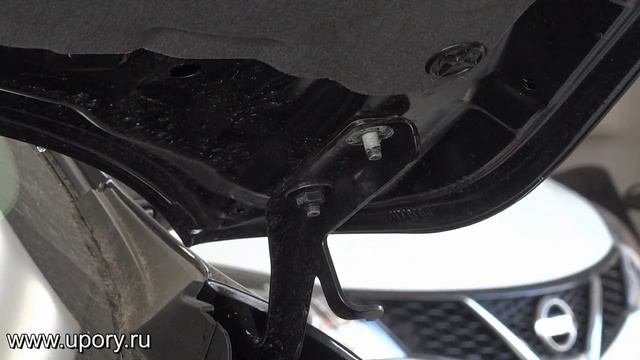 Установка амортизаторов упоров капота для Nissan Pathfinder R52 2014-