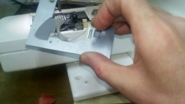 Brother NV 600. Следите за швейной машинкой !