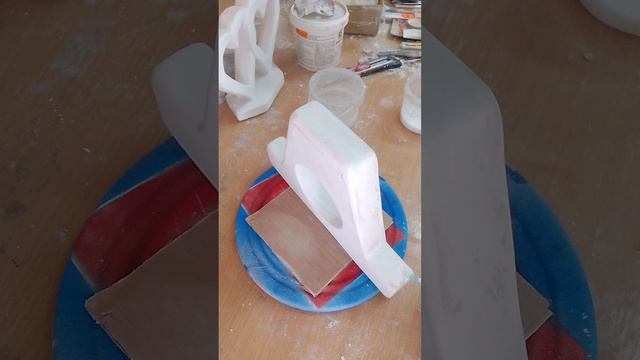 Статуэтка из гипса без силиконового молда. Декор для дома своими руками в виде буквы"Д".