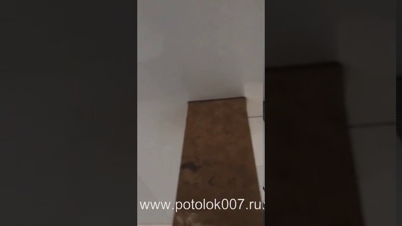Обход колонн натяжным потолком