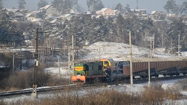 Маневровый тепловоз ЧМЭ3-2036 со снегоуборочным составом