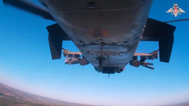 💥 «Аллигатор» снова вернулся с добычей

Экипаж Ка-52М выполнил удар неуправляемыми авиационными рак
