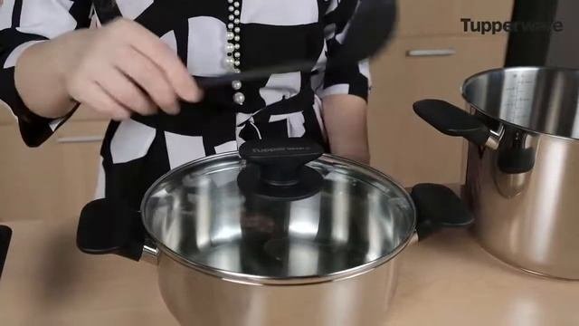 Коллекция изделий из металла Universal  Tupperware